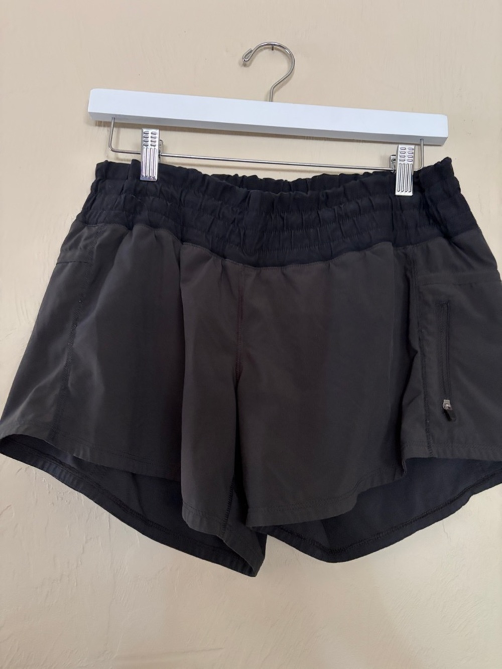 Lululemon Black Tracker Shorts. 4”